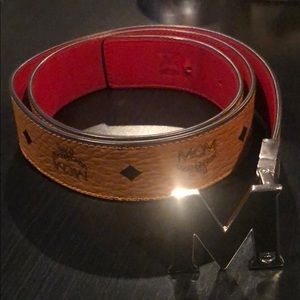 Mcm reversible belt
